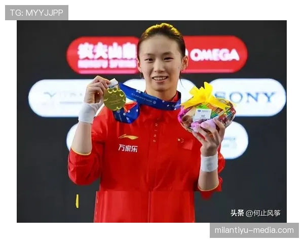 陈芋汐家的冰箱里塞满了冠军奖杯,连饮料都没地儿放 陈芋汐家的冰箱里塞满了冠军奖杯,连饮料都没地儿放